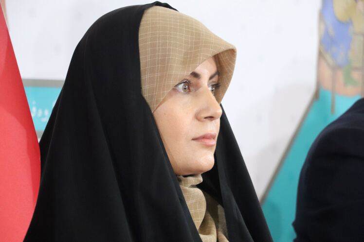 رونمایی از رمان مادر ایران در نمایشگاه کتاب تهران+فیلم و عکس